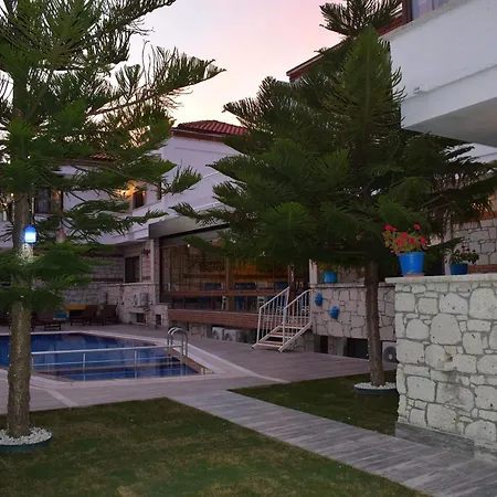 Alatrio Hotel