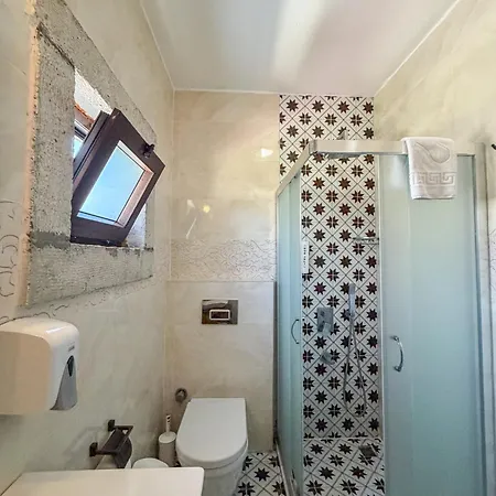 Hotel Alatrio *